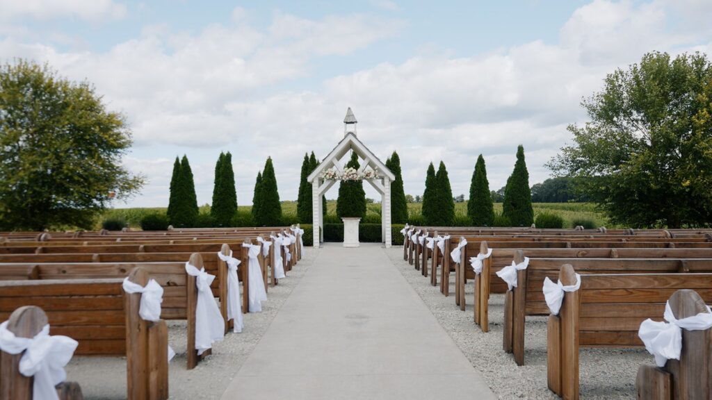 White Willow Farms wedding ceremony aisle view.